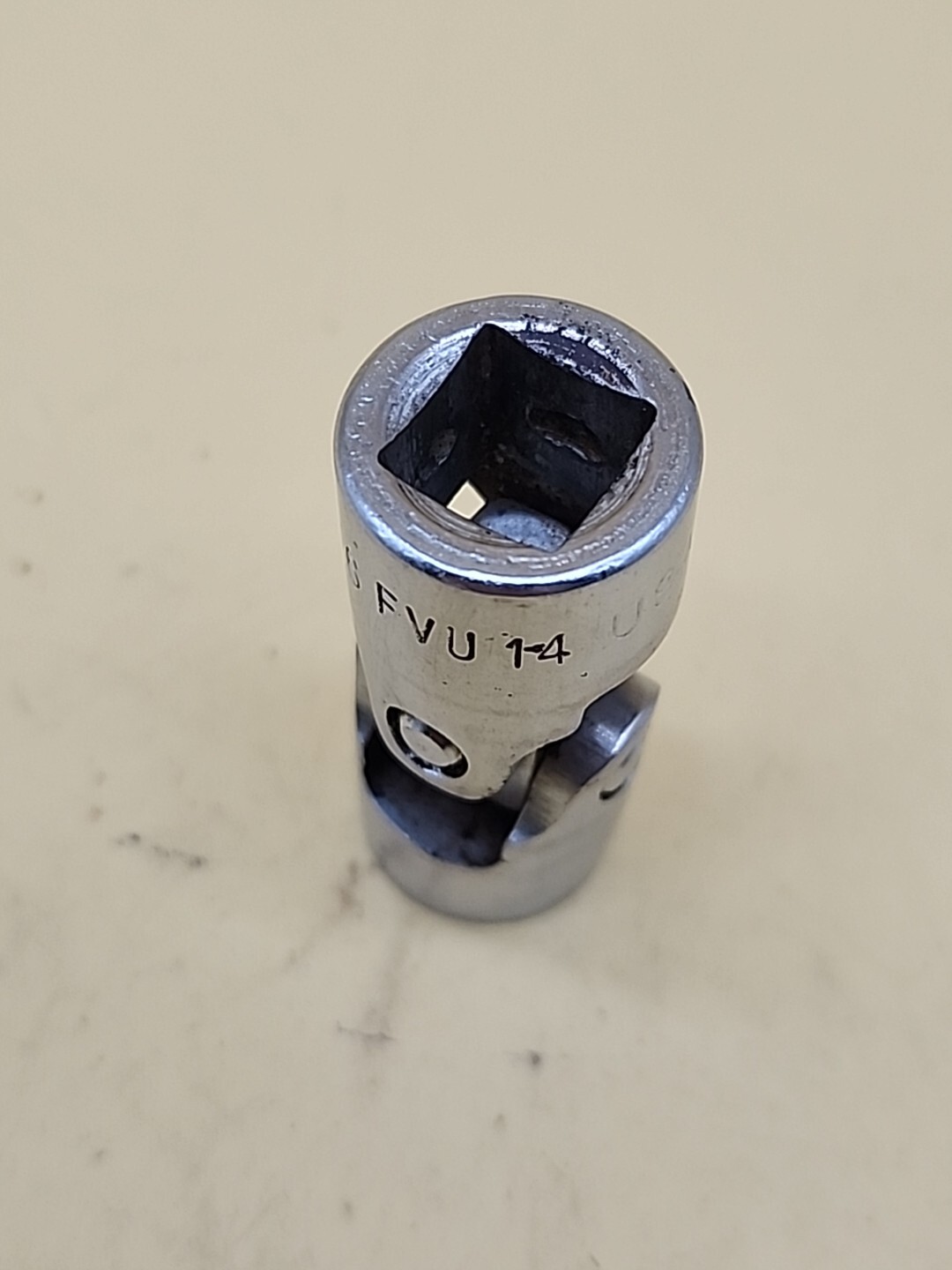 Snap-on Tools FVU14 7/16″ SAE Shallow Universal Socket 3/8″ Drive 12 Pt USA