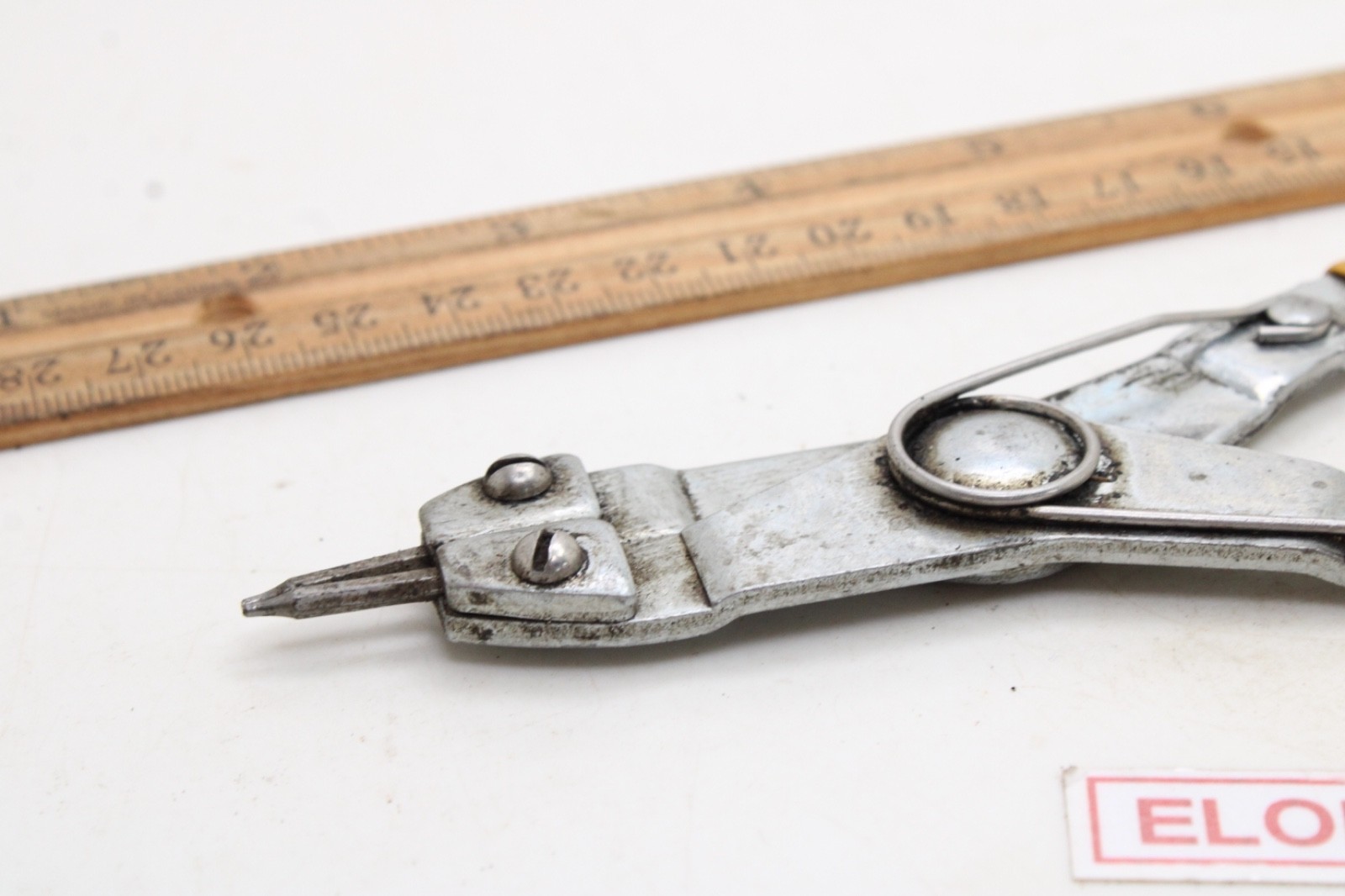 Unbranded 7″ Yellow Rubber Handle Spring Loaded External Snap Ring Pliers USA
