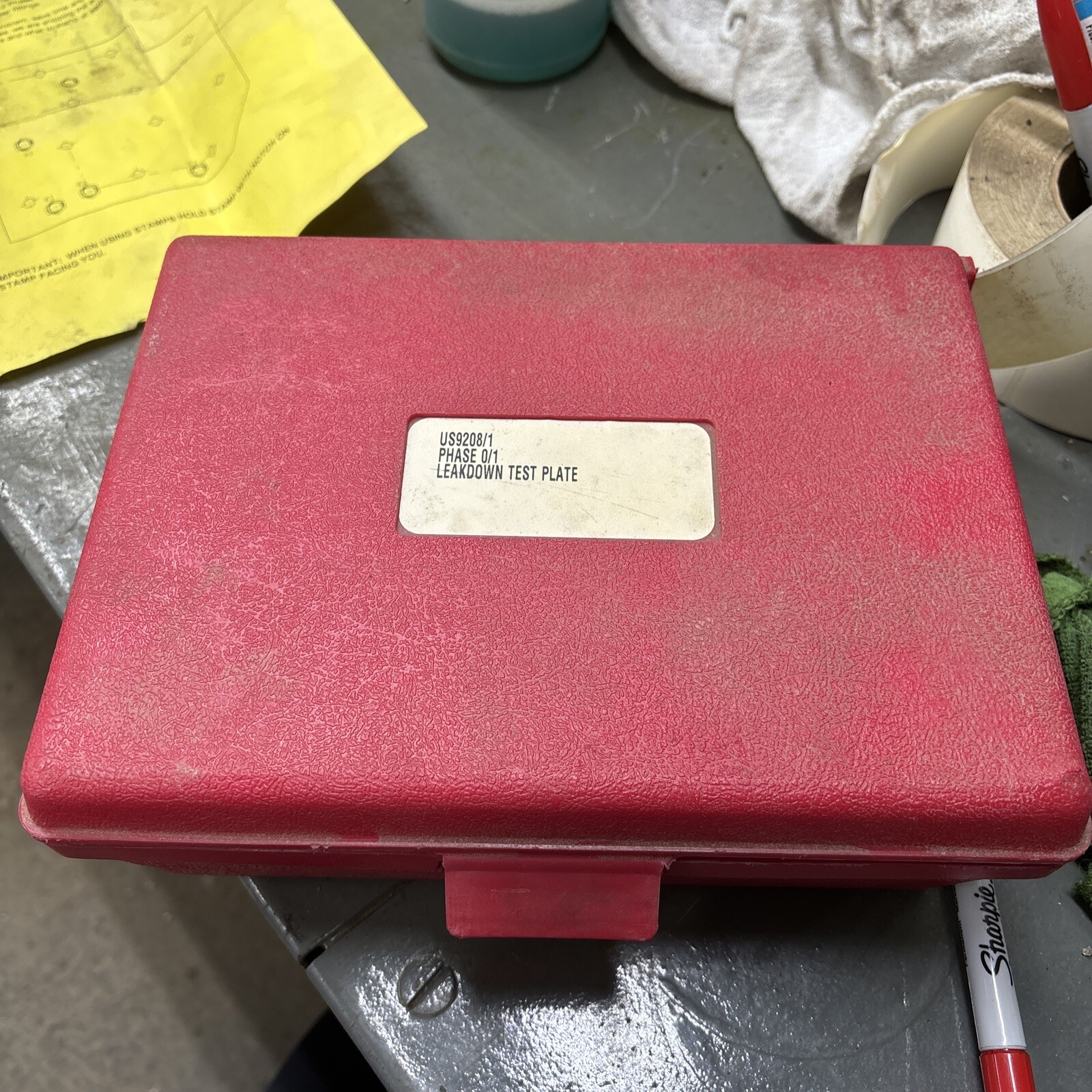 US9208/1 CASE and US9208/2 Leakdown Test Plate. SEE PICTURES!!