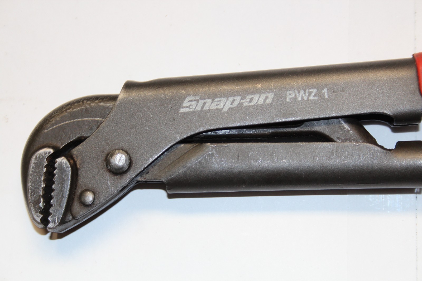 SNAP-ON TOOLS PWZ1 12-5/8″ Pliers Wrench (Red) USA