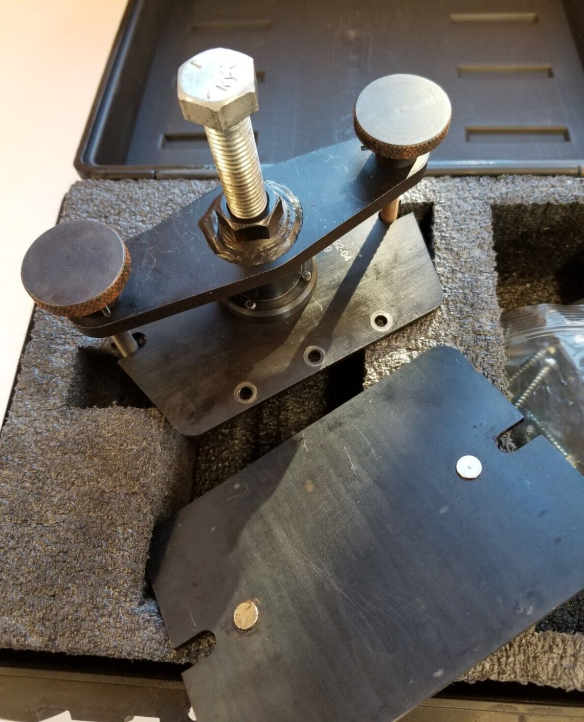 * International NAVISTAR 12-892-04 Low Temperature EGR Core Puller Tool