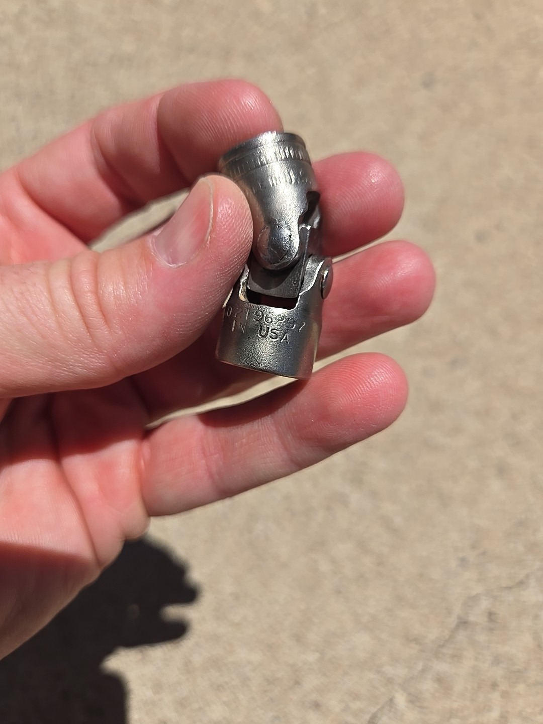 Snap-on Tools USA 3/8″ Drive 12pt 11/16″ & 1/2″ SAE Chrome Swivel Sockets