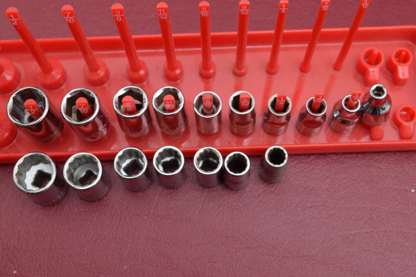 Craftsman USA 17pc 1/4 Dr SAE Socket Set 6 Pt & 12 Pt V VV G EE 5884