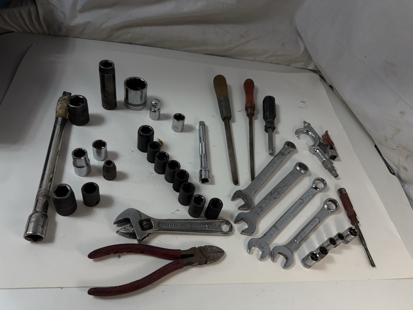Lot Of 30 Mechanic Tools Sockets Wrenches Pliers Screwdrivers GP Ace Indestro