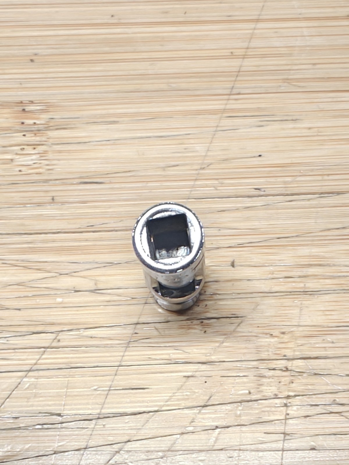 Snap On TMU141, 7/16″ Shallow Universal Socket, 1/4″ Dr 12 Pt