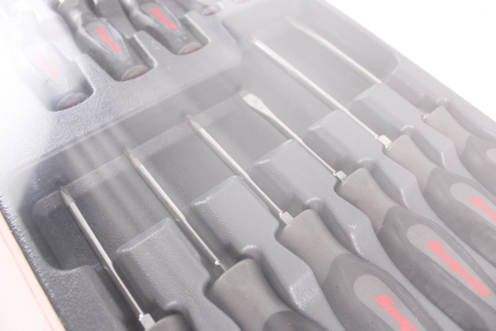 New Snap-on SGDXW120BDT 12pc Soft Grip Combination Screwdriver set Dark Sealed