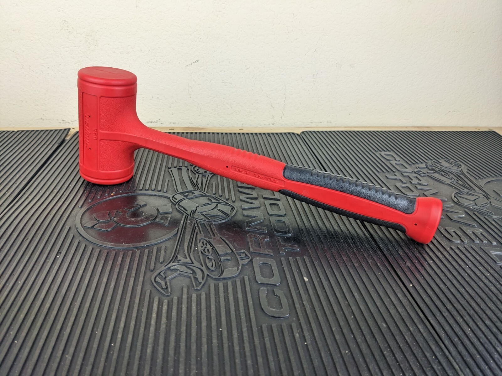 #ba202 NEW Snap-On HBFE48 Dead Blow 48-Ounce Soft Grip Hammer Red