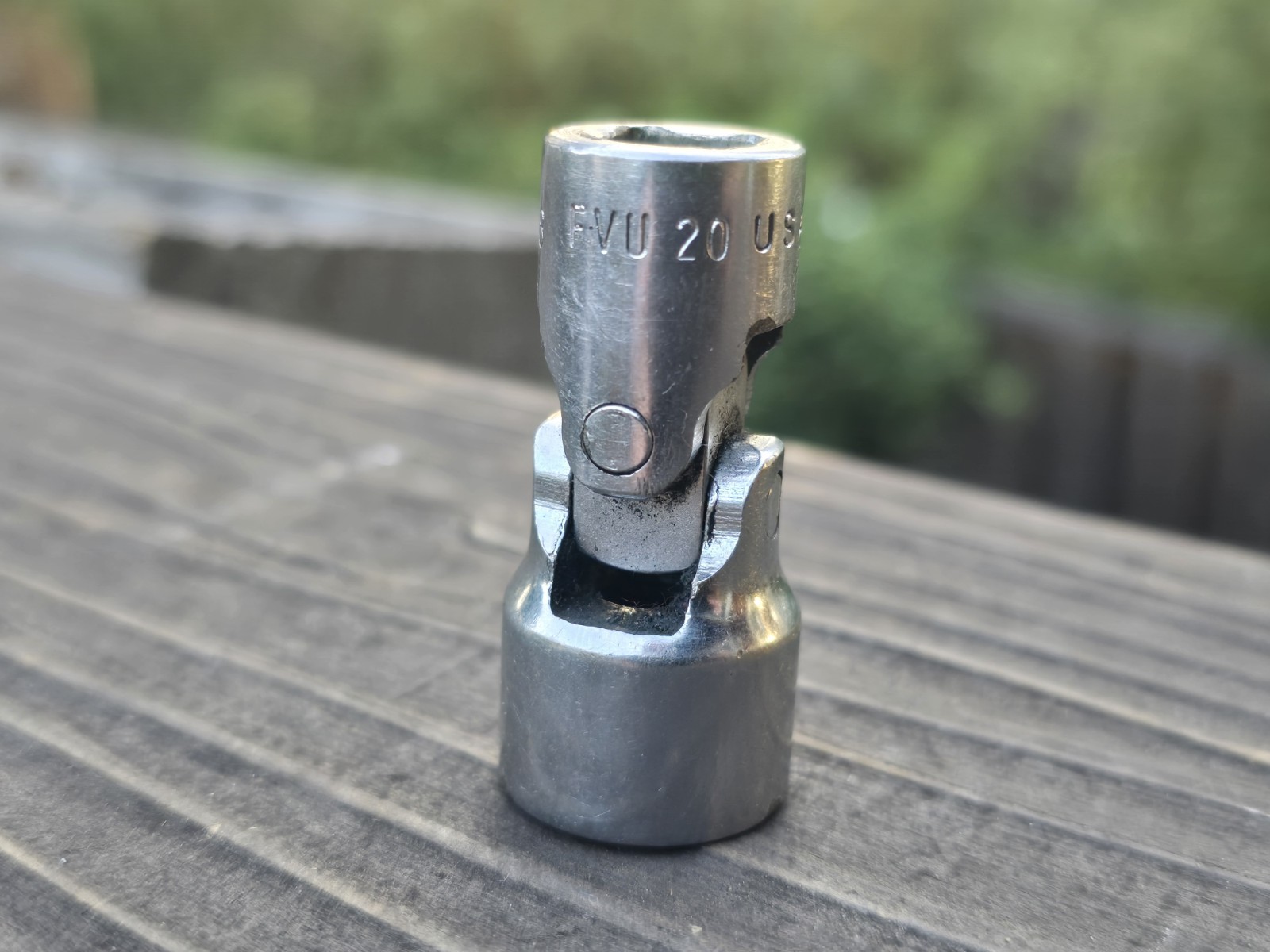 Snap-On FVU20 3/8″ Drive 5/8″ 12 Point Swivel Socket USA