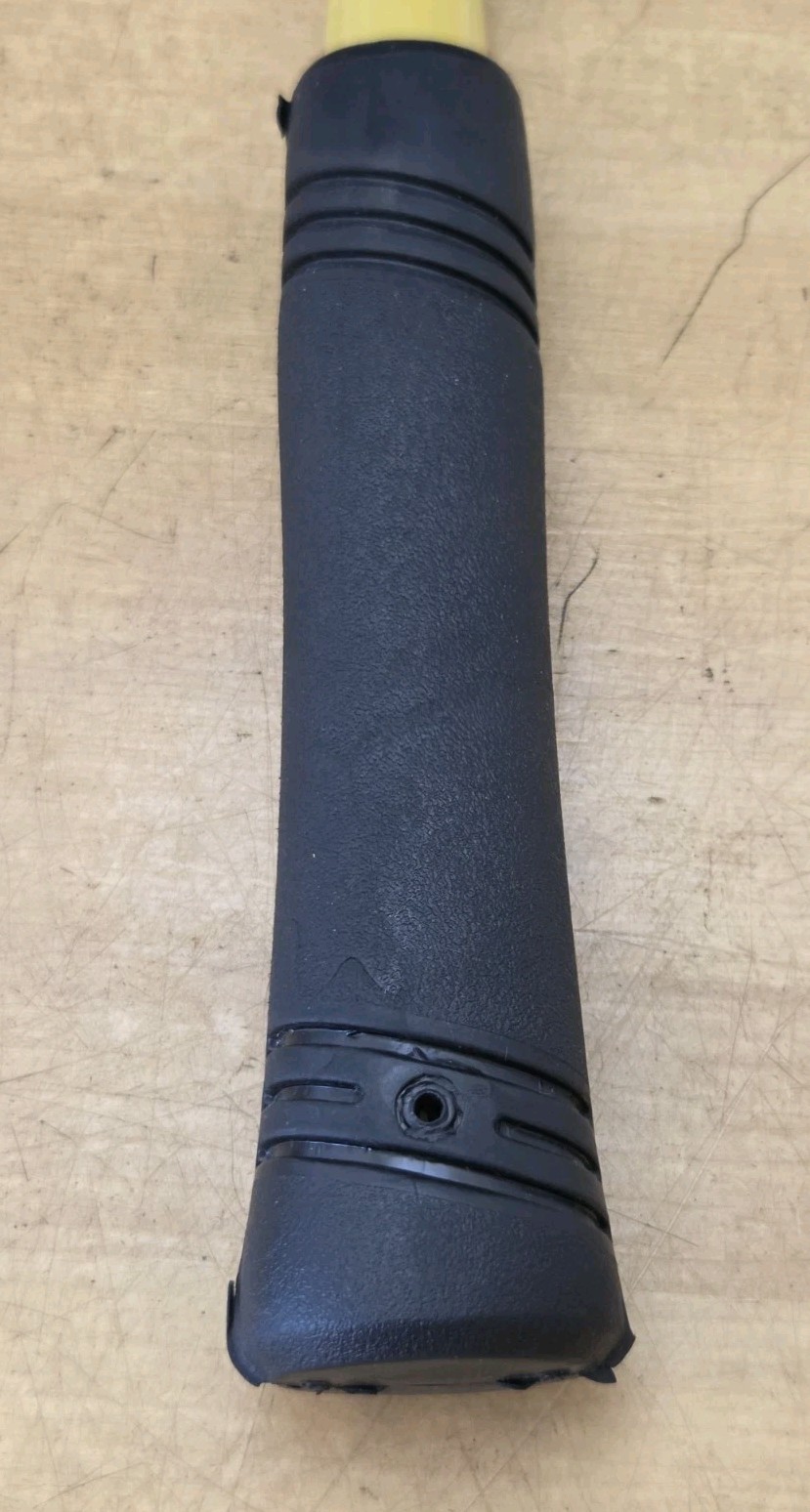 New Blue Point BPN16B – 16 oz. Fiberglass Handle Soft Grip Ball Peen Hammer