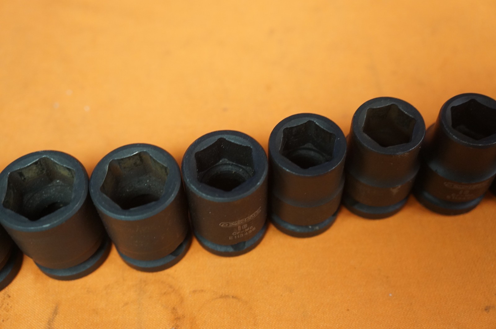 Mac Tools Expert CR-MO E113592 6PT 1/2″ Drive 14PC 10MM-22MM & 24MM Sockets