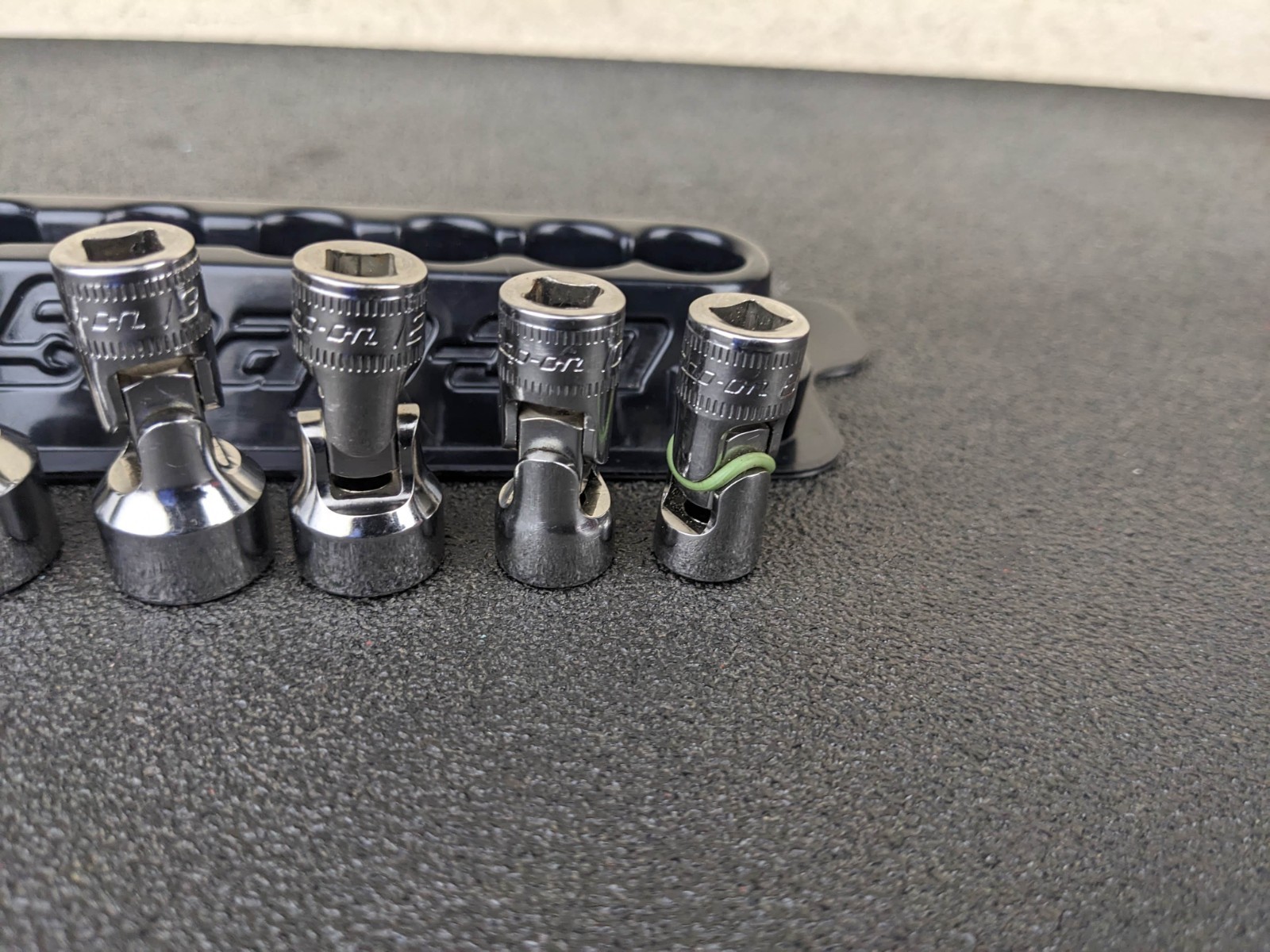 #bp289 Snap-On 106TMUSMA Metric 1/4″ Drive 6-point Universal Swivel Socket Set