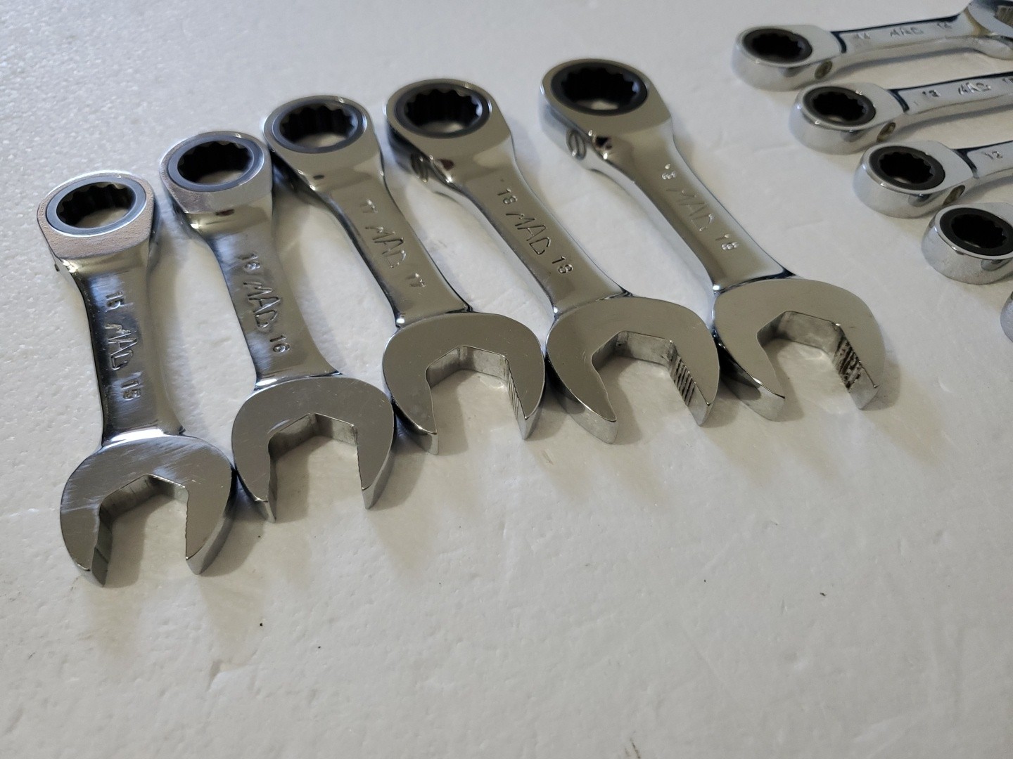 Mac Tools RWS 8mm-19mm Stubby 12-Point Ratcheting Wrench Set of 12