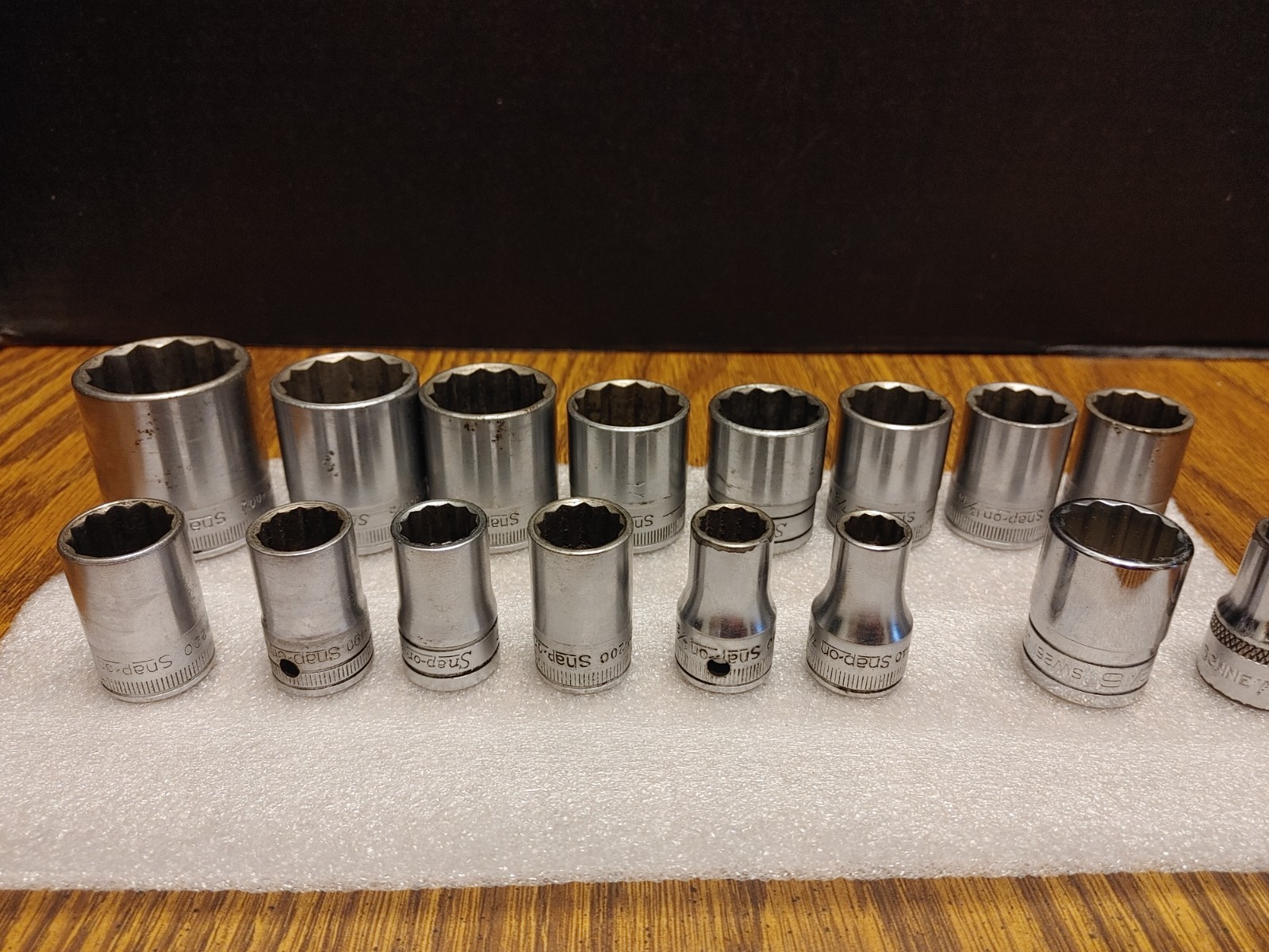 Vintage SNAP ON 15pc 12pt 1/2” Drive Socket Set 7/16 to 1-1/4″