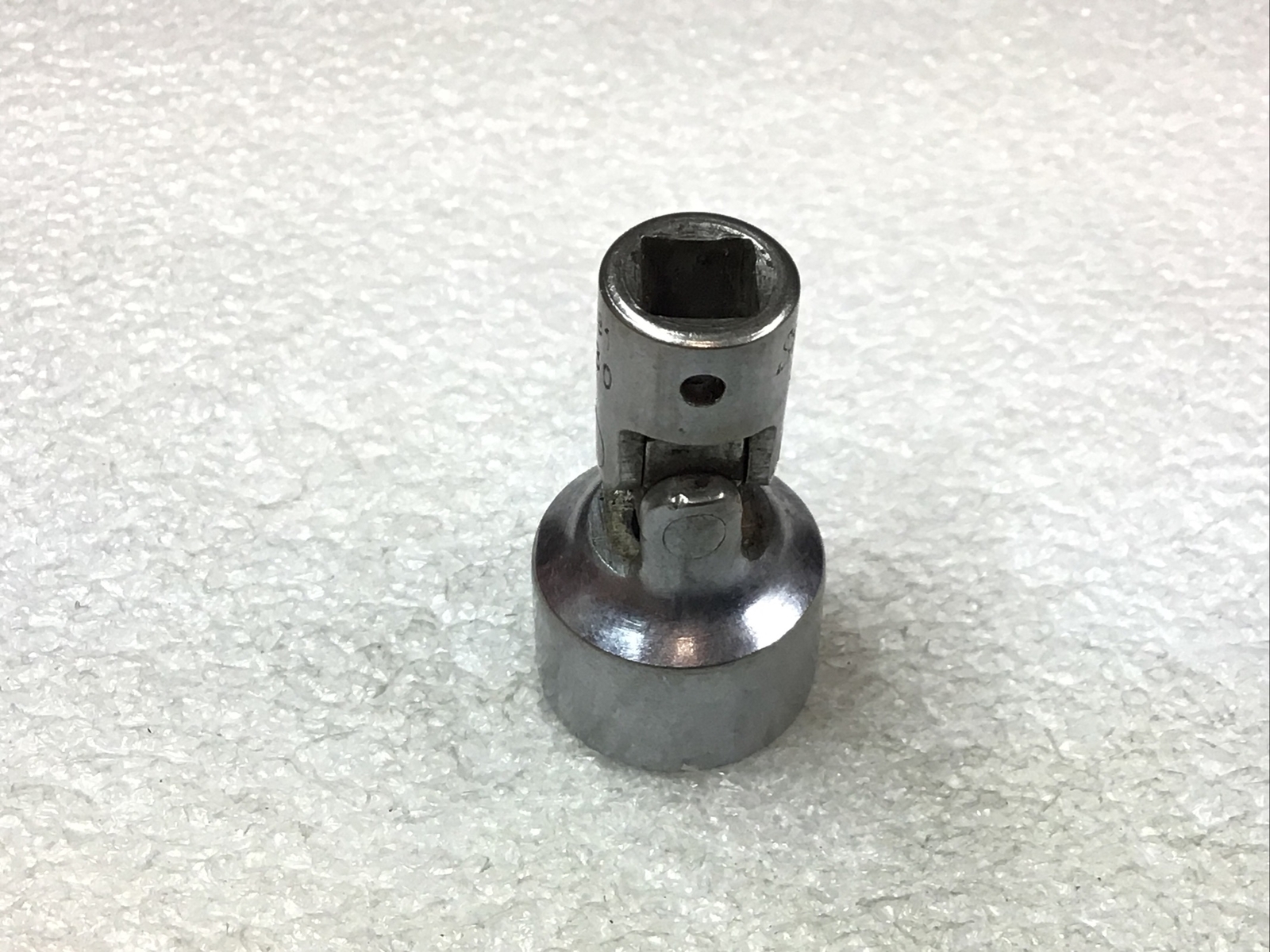Snap On TMU181 – 9/16”, SAE, 1/4″ Dr., Chrome, 12Pt., Swivel Socket-USA-NICE-