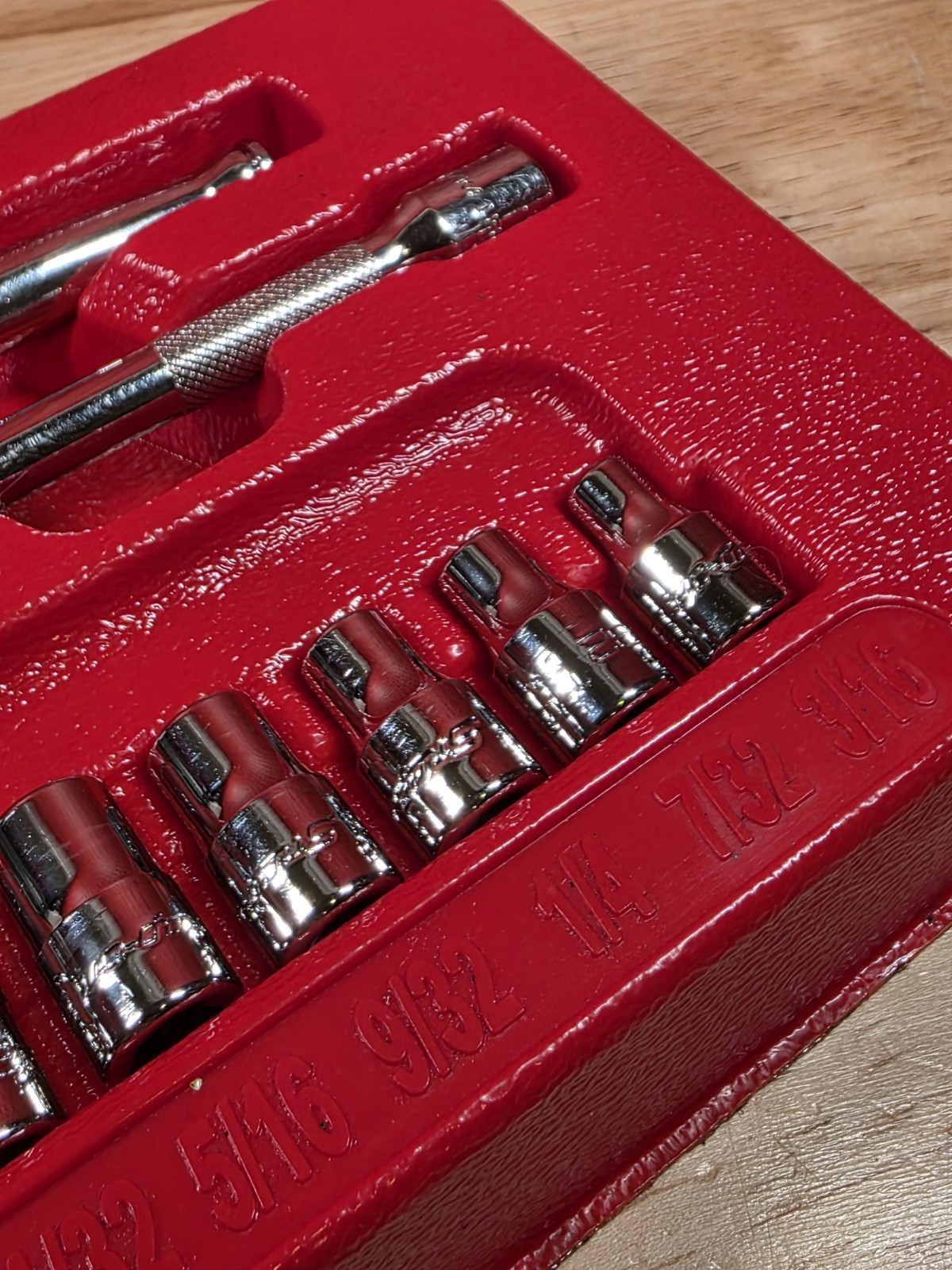 Snap-on 114ATMP 14-Pieces 1/4” Drive 6-Point SAE Shallow Chrome Socket Set