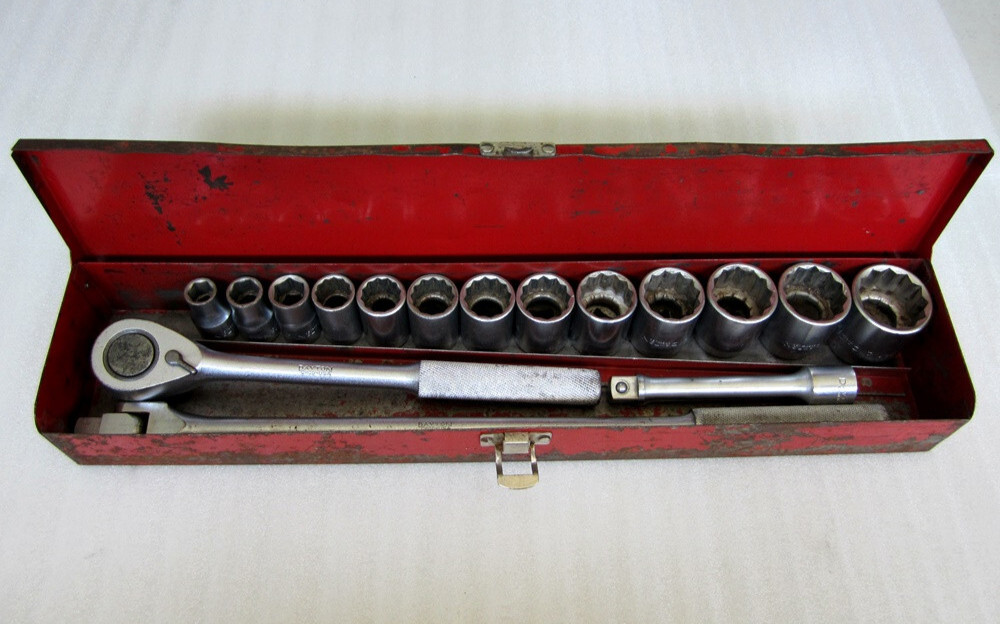 Vintage Dayton 1/2″ Drive 16pc SAE Socket Set Ratchet Breaker Bar Made in USA