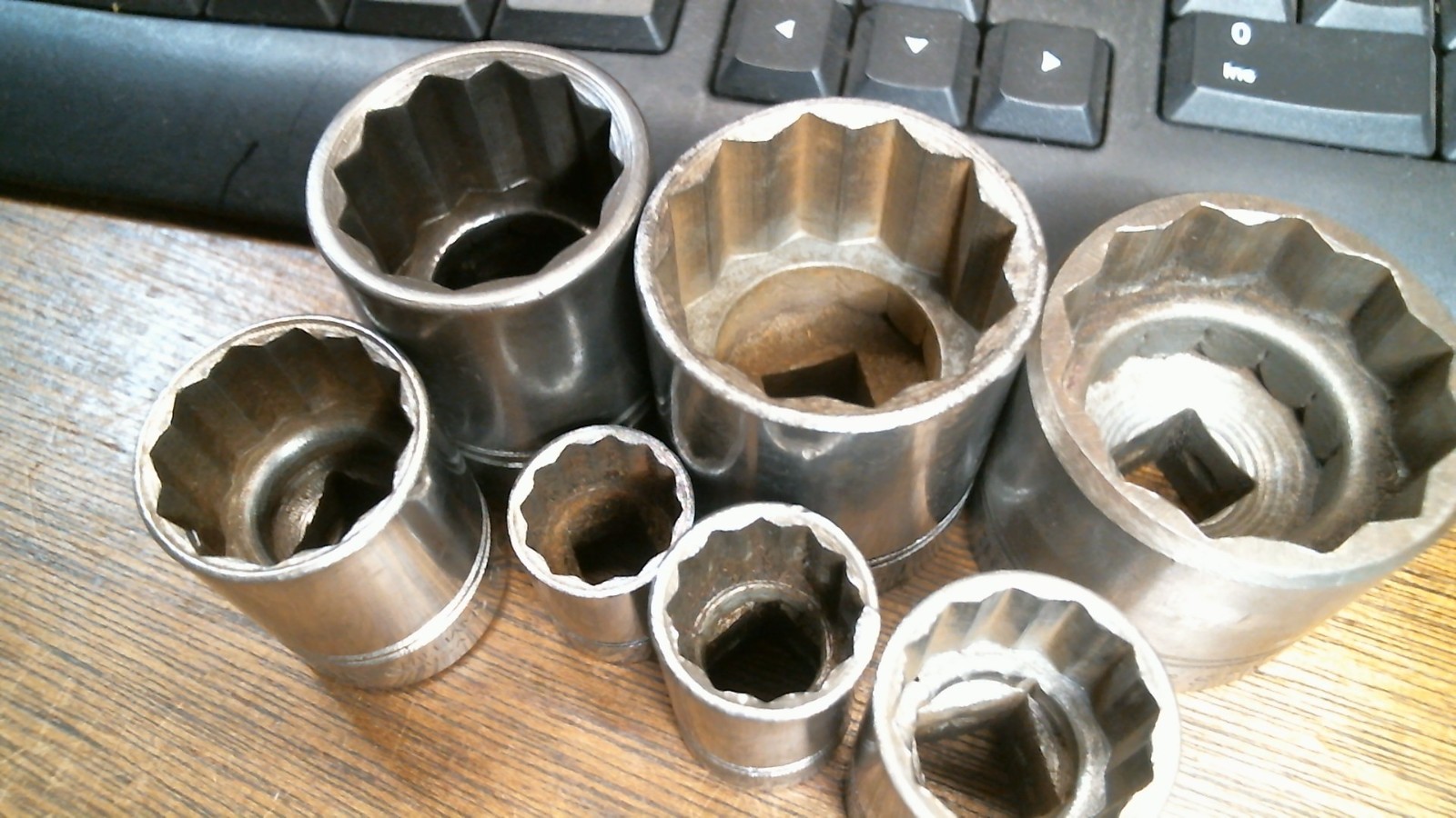 F7 Williams 7 Sockets 12 Point USA USED 5/8 TO 1 1/16 FREE USA EXT