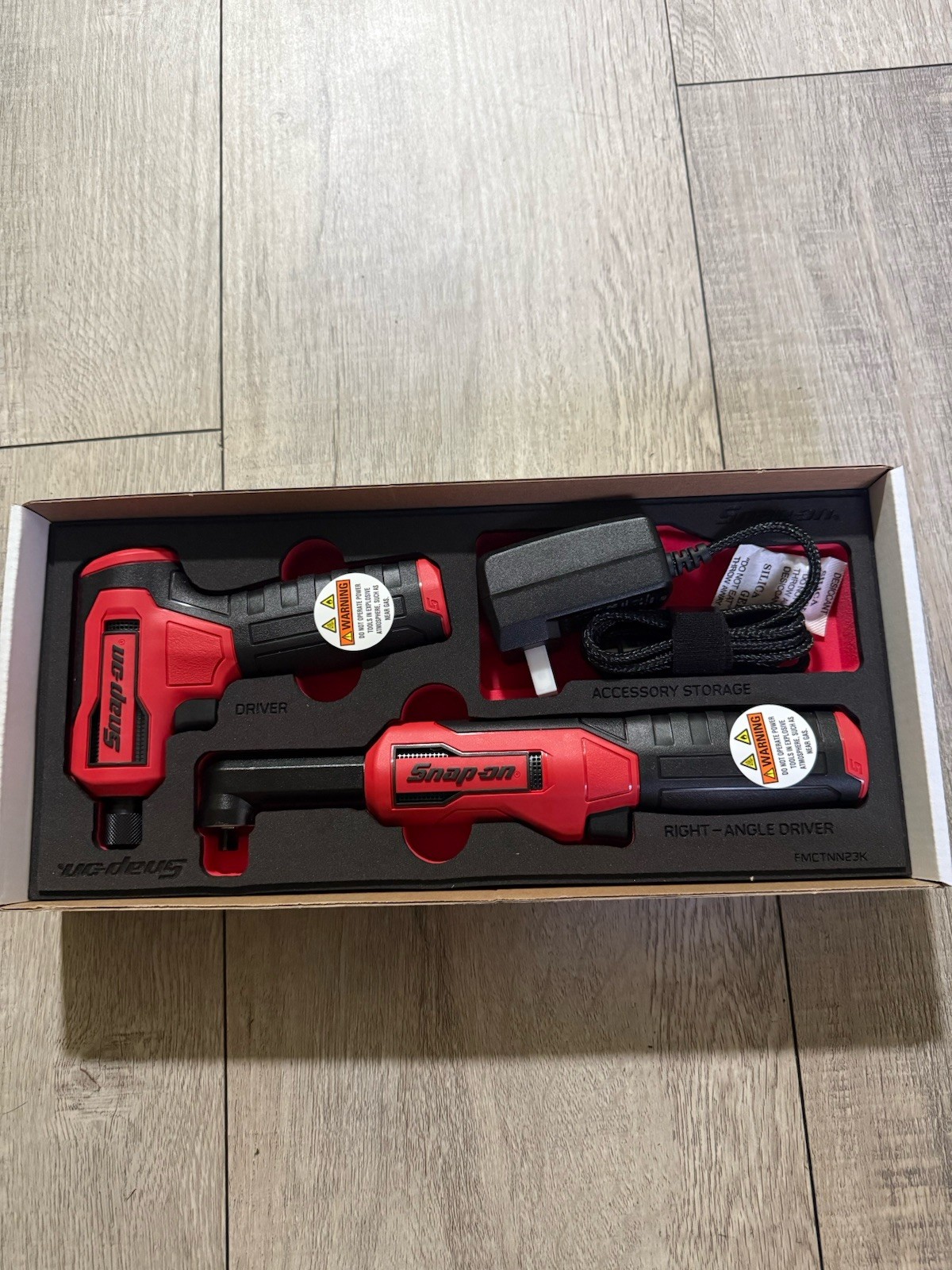 SNAP ON TOOLS NEW CTNN2Q3KF Nano/Axcess Tool Kit RED 1/4″ Drive & Hex Bit 2Pc