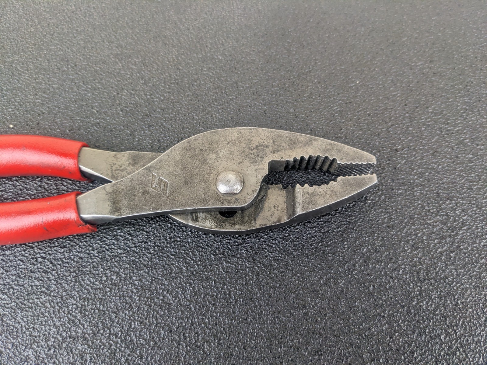 #bl082 Snap on 137ACF RED Handled Slip Joint 8” Pliers