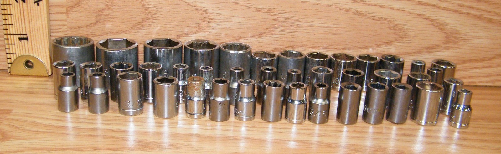 Lot of 43: Unbranded (6, 8, & 12) Point Various Sized Sockets Metric & Standard