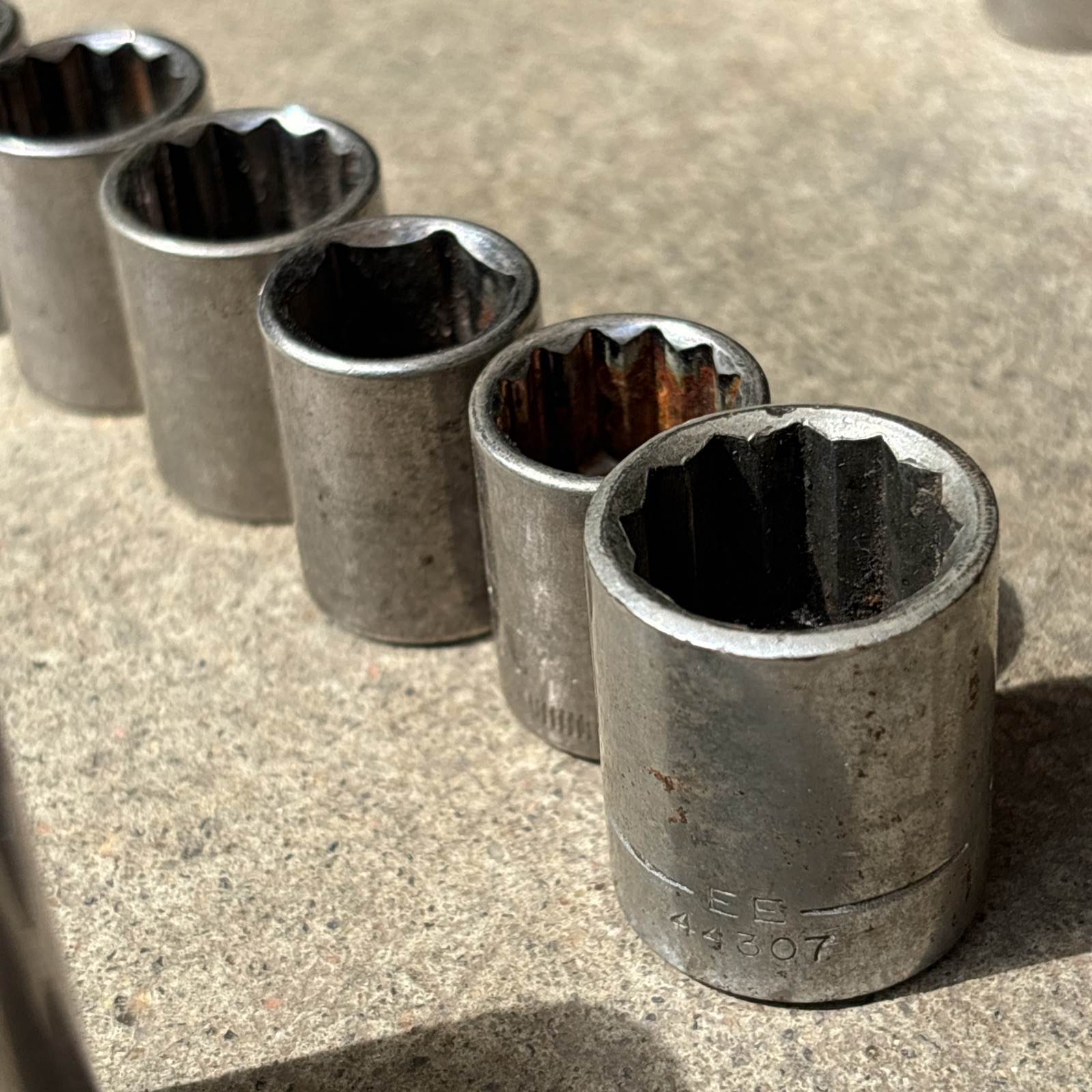 Miscellaneous Mixed Brands Various Sizes Sockets Tool Lot Of ~5lbs Bulk