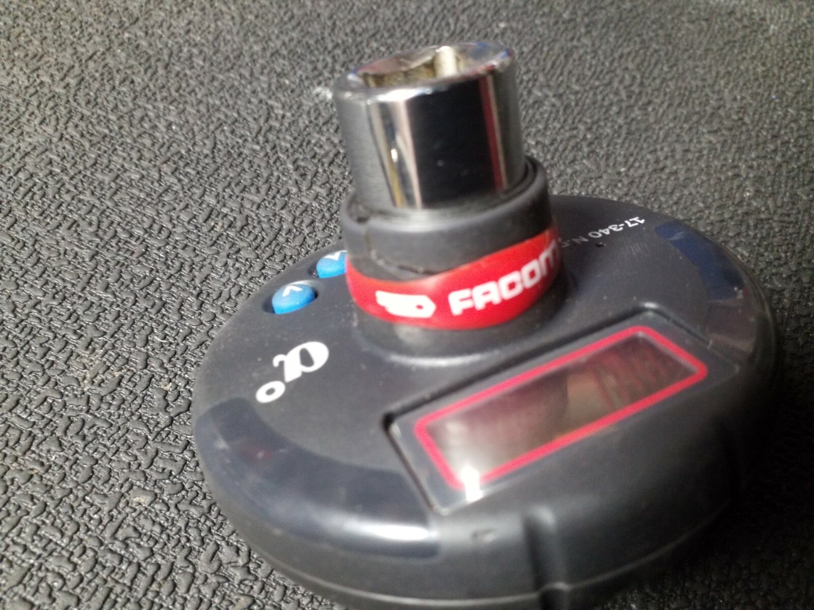 Facom e.404 digital angle finder & e.506-340s digital torque adaptor.
