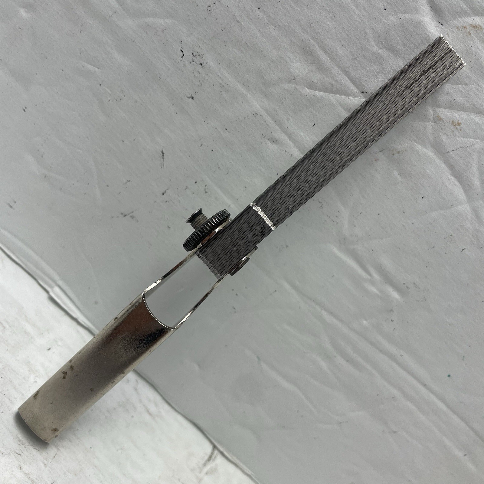 Feeler Gauge 5026T Products Engineering – (0.25mm-0.24mm)(.635mm-.610mm) Used