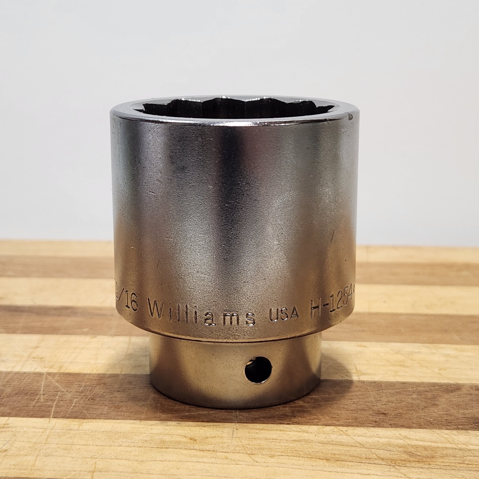 Williams Shallow Socket H-1254 12-Point 3/4 Inch Drive 1-11/16 Socket like new