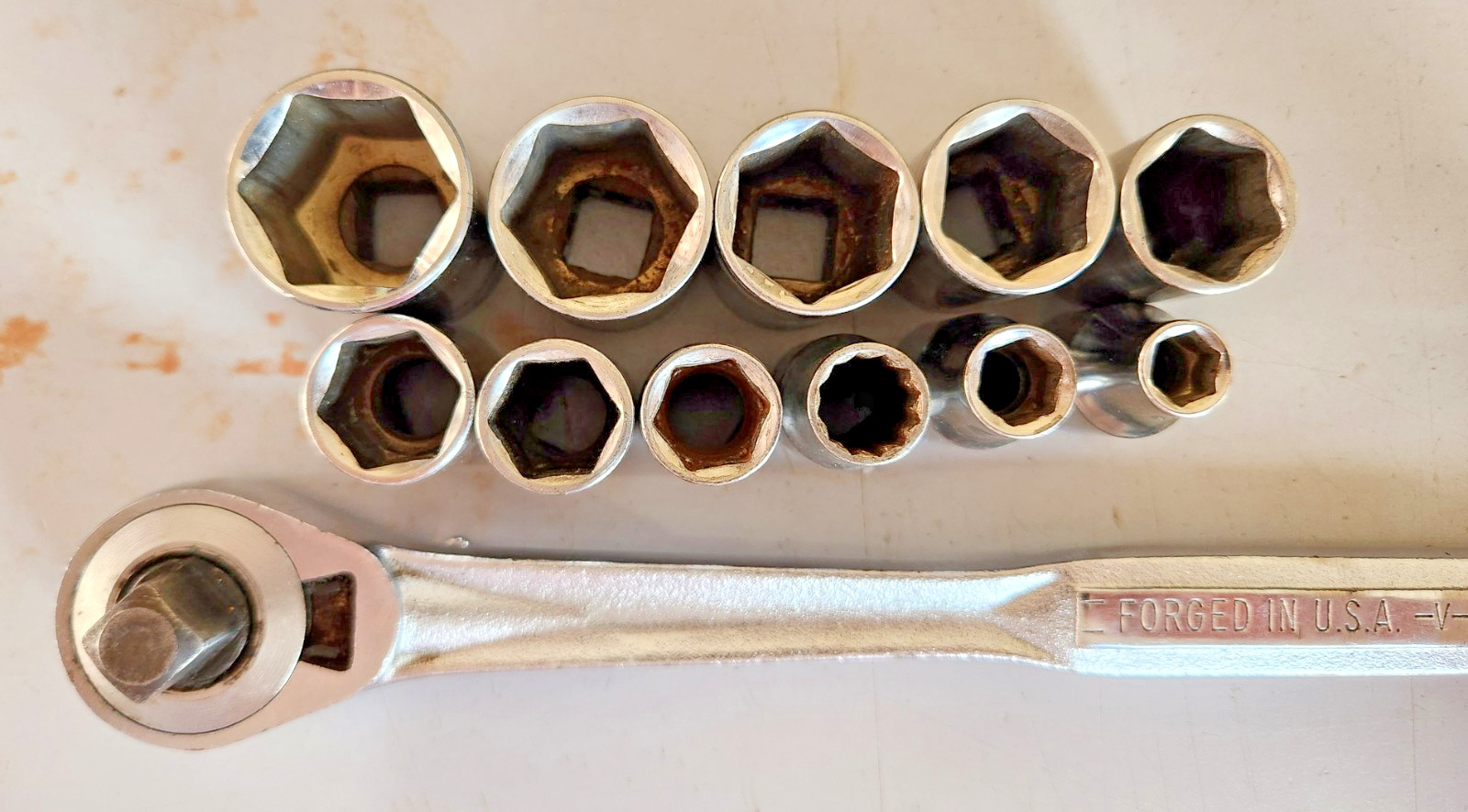 Craftsman USA Socket Set 1/2″ 6 pt. 11 pc. SAE 3/8 to 1 G Series & Ratchet 44985