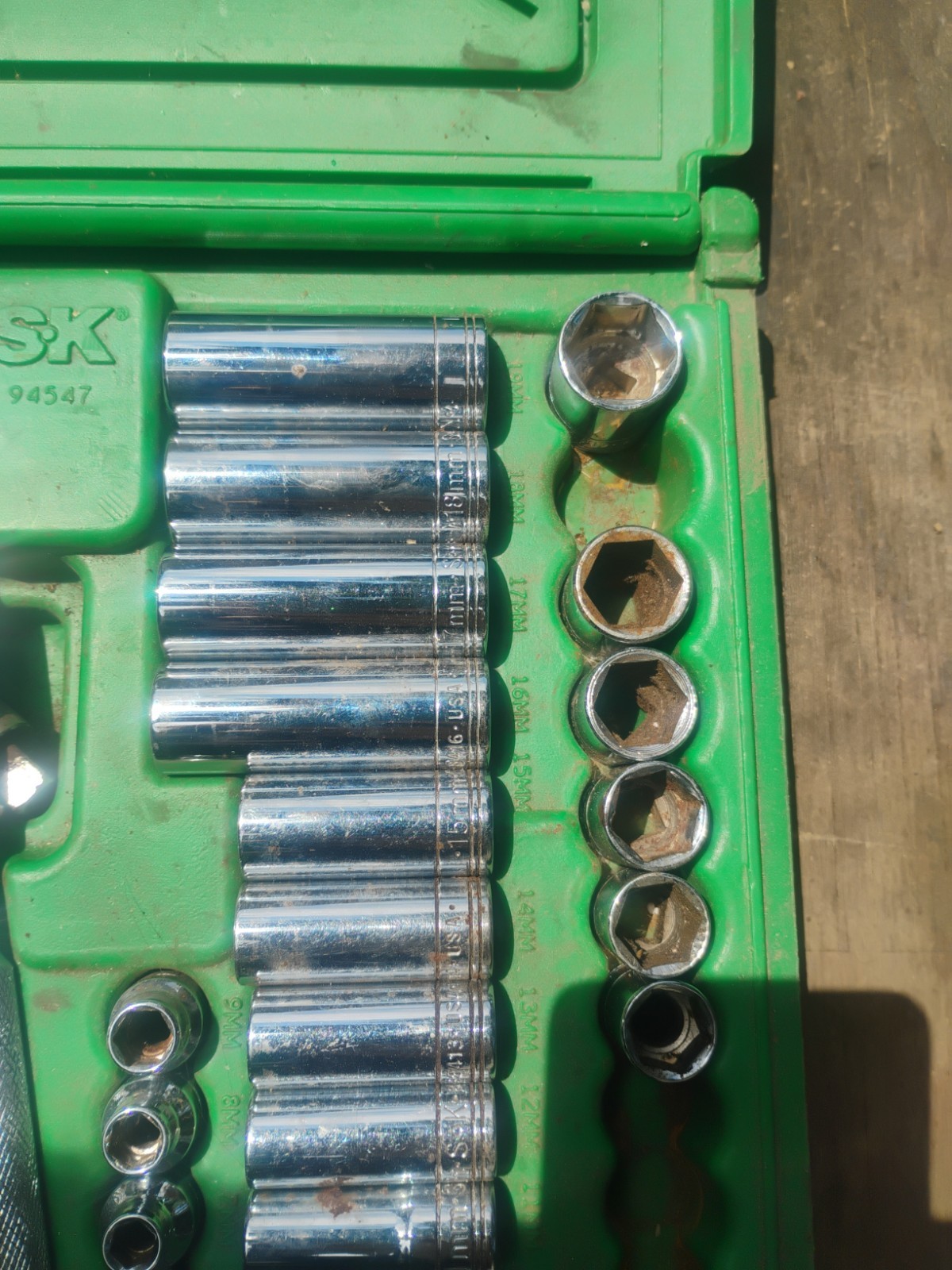 Incomplete Set – SK Tools USA 94547 Standard & Metric 3/8″ Drive Socket Set