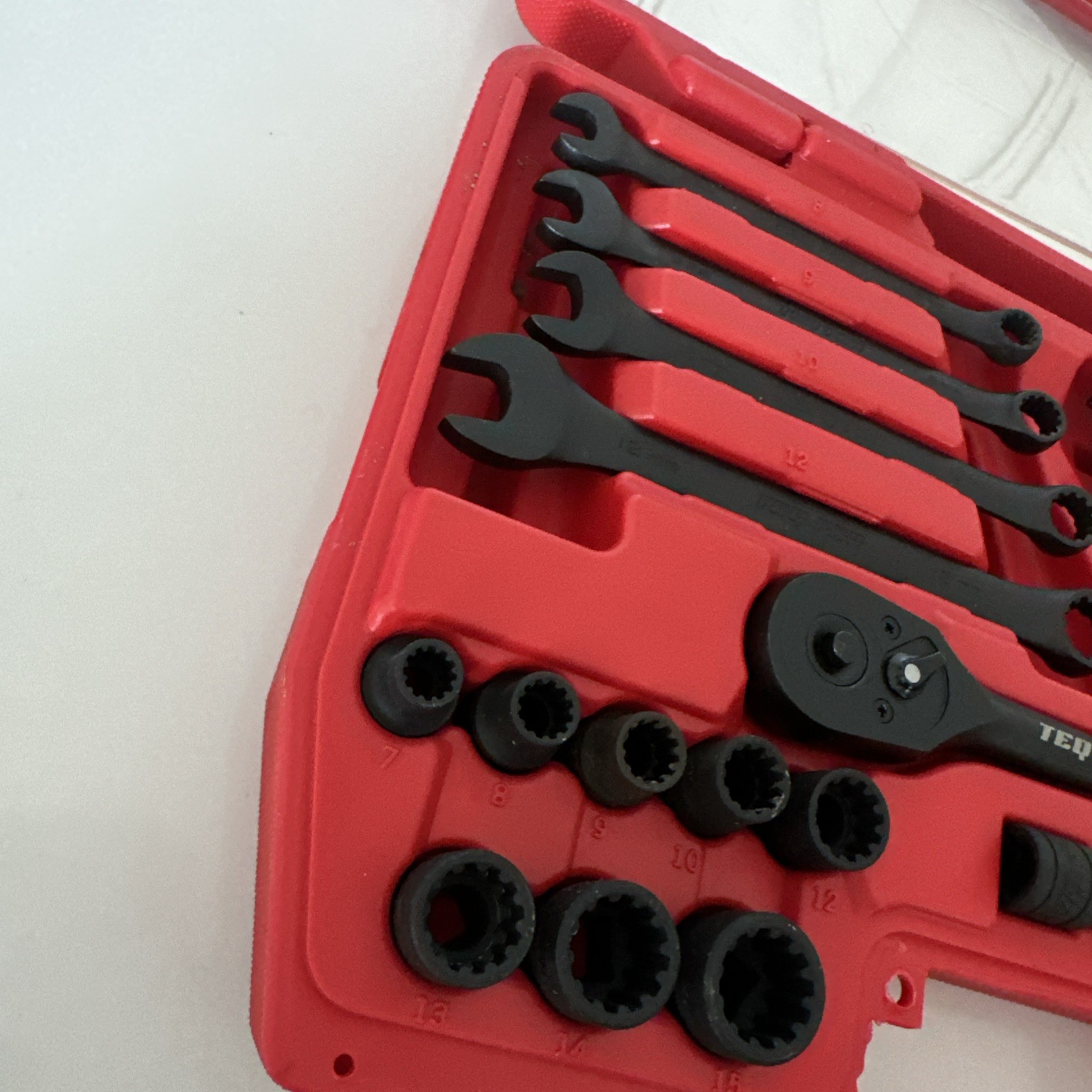 TEQ Correct Pro By GearWrench 26Pc 3/8” Drive Socket & Wrench Set MM SAE 40426A