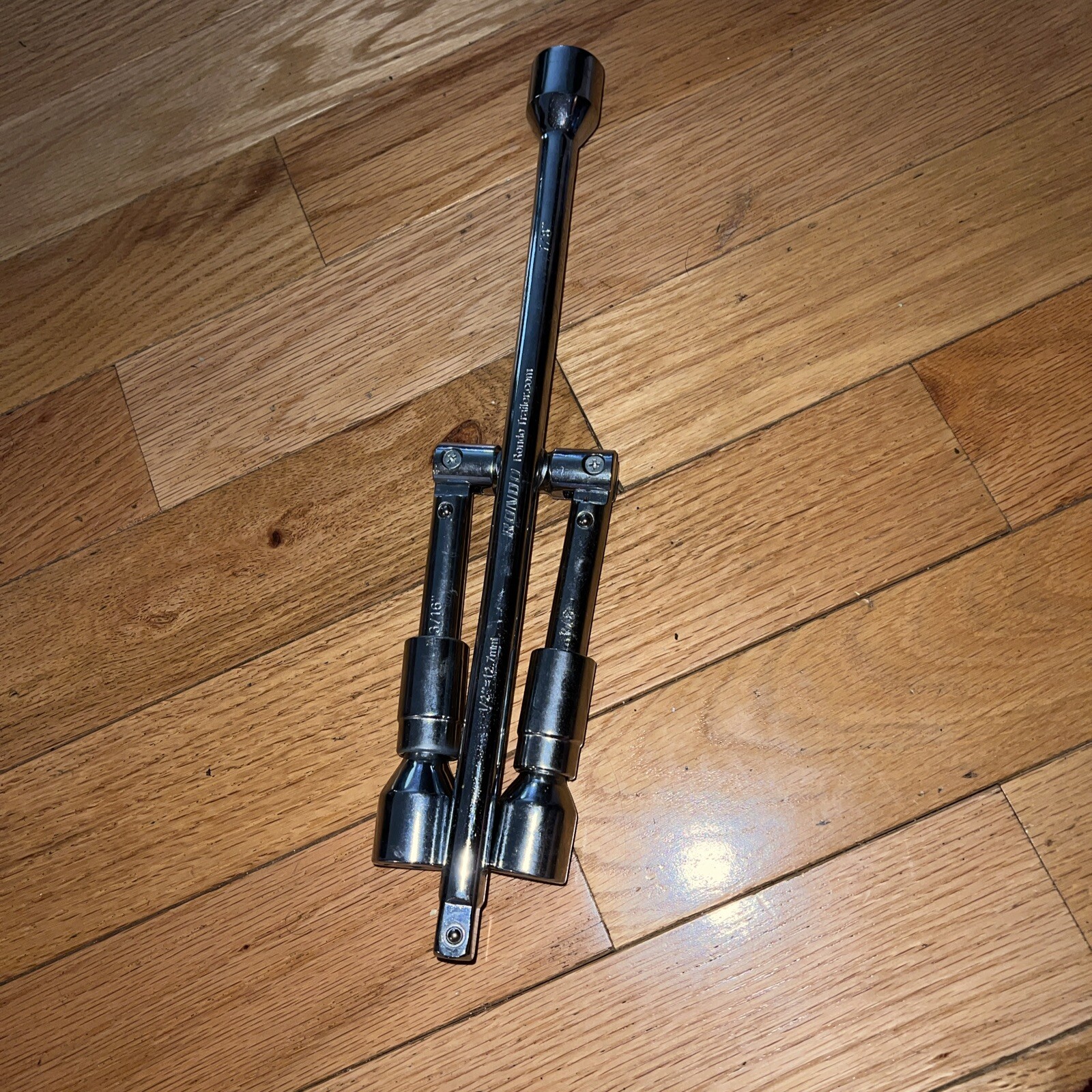 Rondo Trailer Foldable 4 Way Lug Wrench New