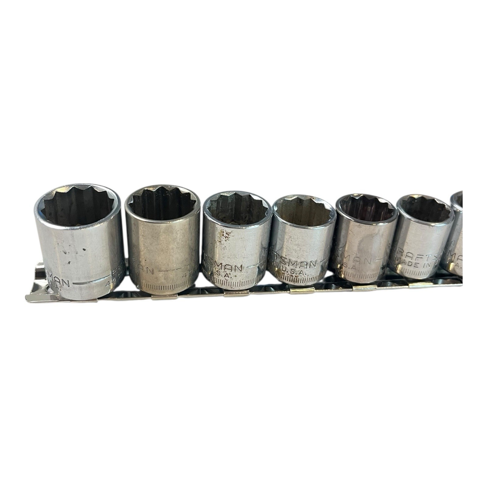 CRAFTSMAN 11-Piece, 3/8″ Drive, 12 Point, METRIC Shallow Socket Set 9-19mm USA