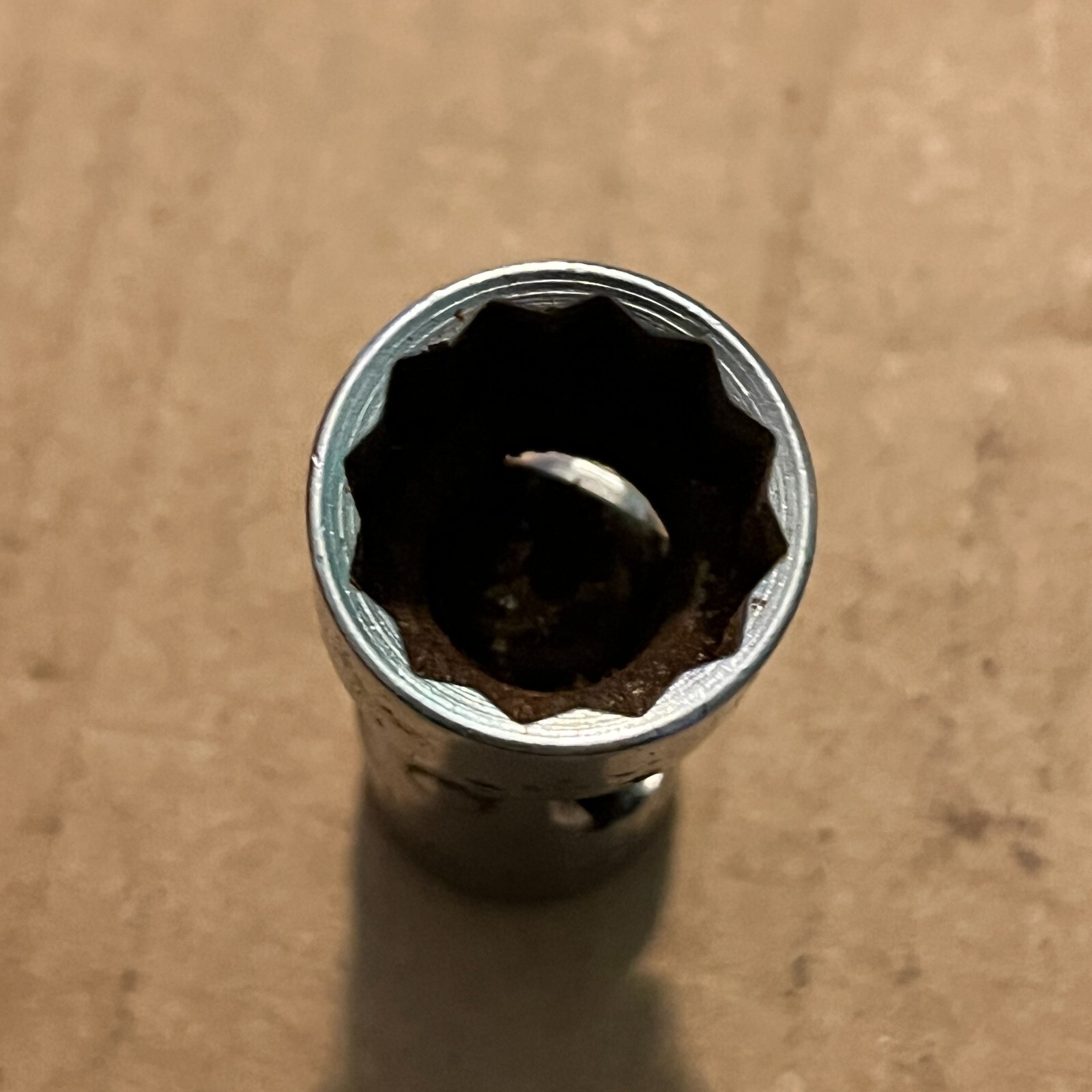 Snap On 3/8″ Drive 11/16″ 12PT Chrome Swivel Socket FVU22 – seized