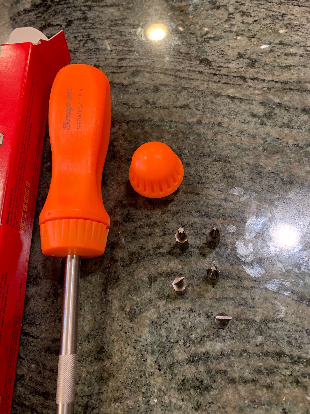 Snap On ssdmr8ao ratcheting screwdriver with 5 bits orange