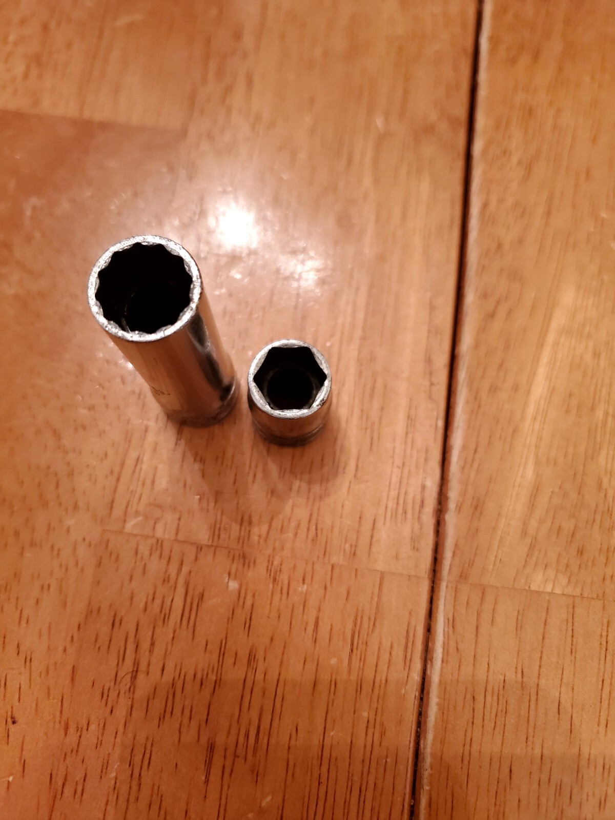 Snap On 3/8 Drive 7/16 6PT Shallow 12PT Deep Sockets Lot Of 2