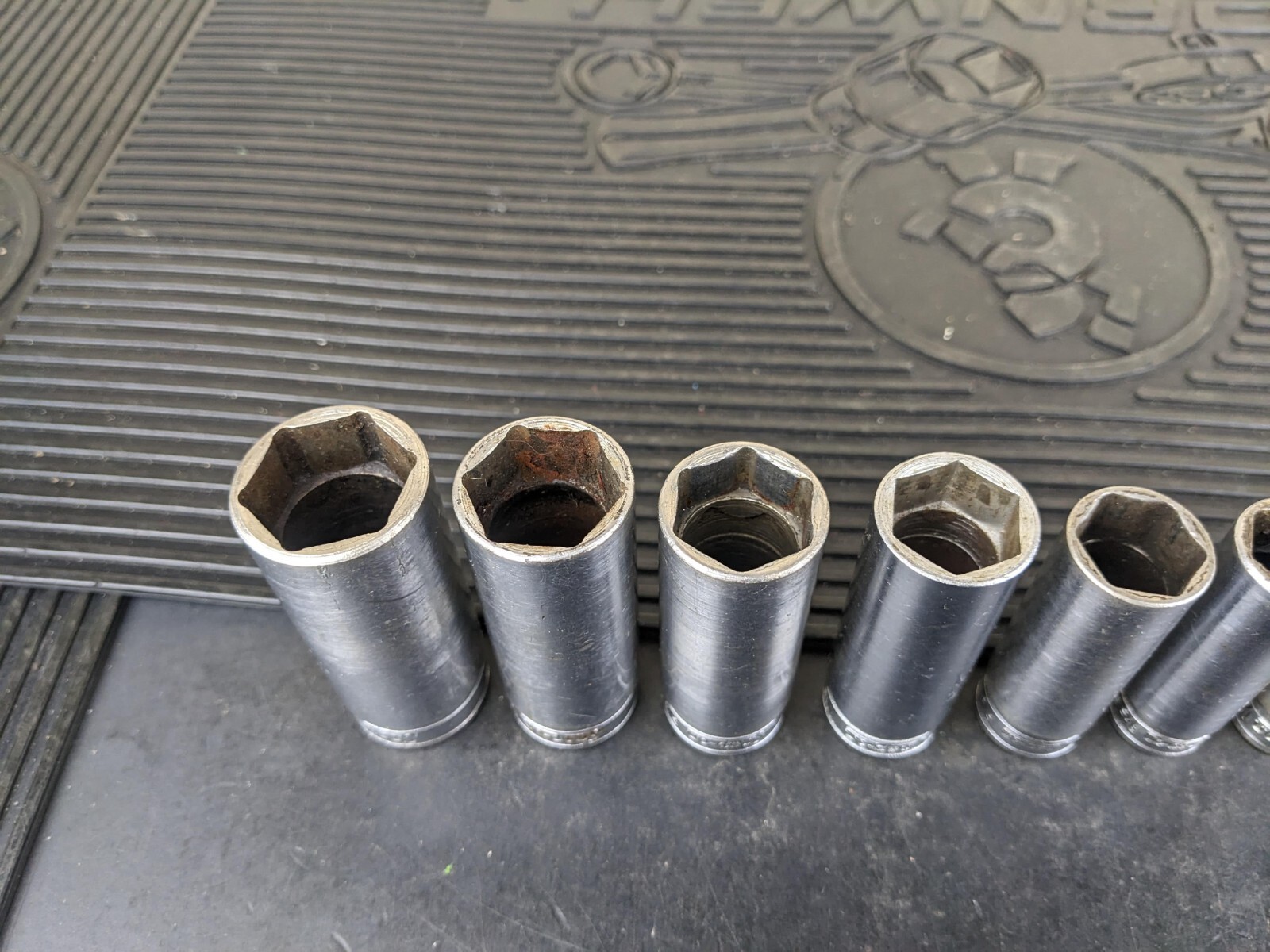 #bg227 Snap on Tools 211SFSY 3/8″ Drive Deep Chrome Socket Set Socket Set