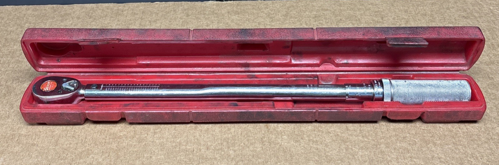 Snap-on Professional-Grade 1/2″ Drive Click-Type Torque Wrench QJR 3200 C