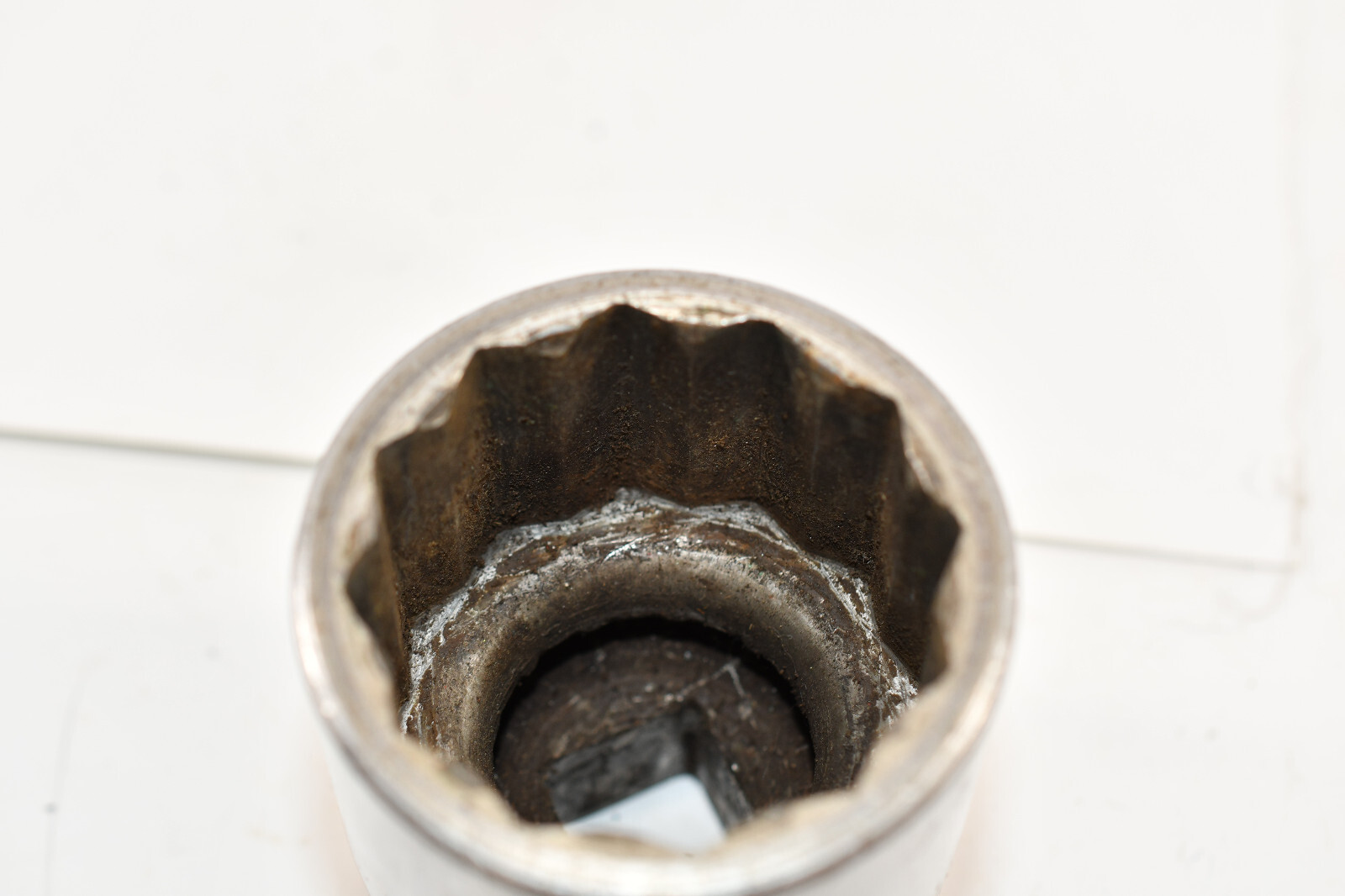 SNAP ON LDH602 1-7/8″ 3/4″ DRIVE SAE 12 POINT SHALLOW SOCKET M348A