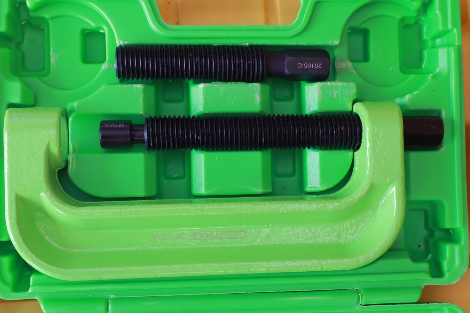 OEMTools 25105 Extra Large C-Frame Ball Joint Press Kit ‎with Carrying Case