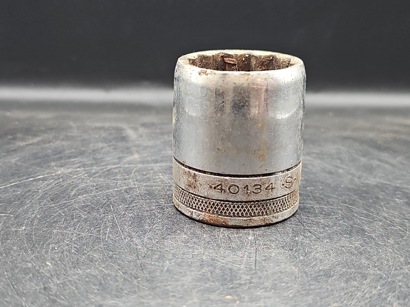 S-K 1/2-in drive 1-1/16-in 12-point Shallow Socket Made in USA early knurled vtg