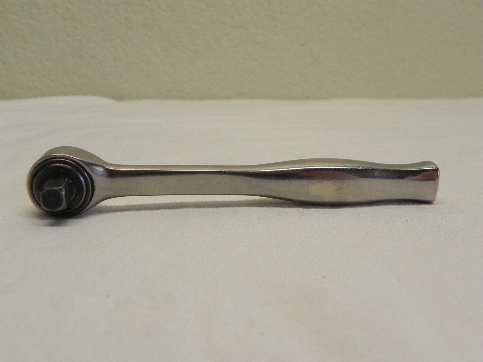 Matco AR4 1/4» Drive Short Handle 44 Fine Tooth Ratchet Measuring 4-7/8» Long