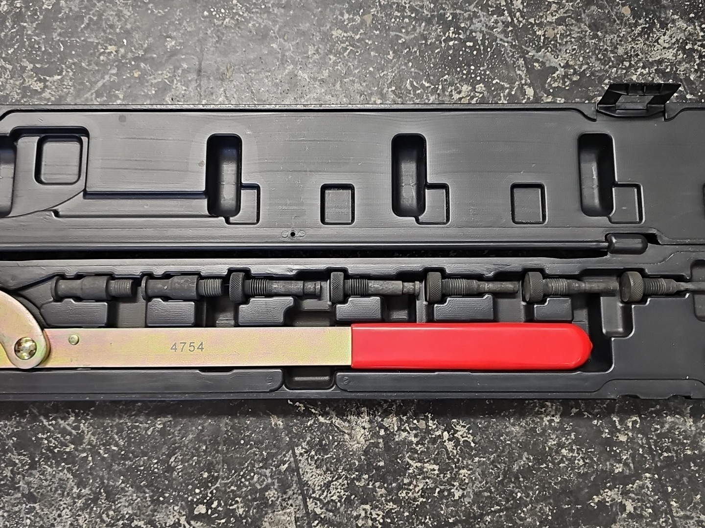Mac Tools DH754 Universal Pulley/Fan Clutch Holding Tool Kit Complete Taiwan