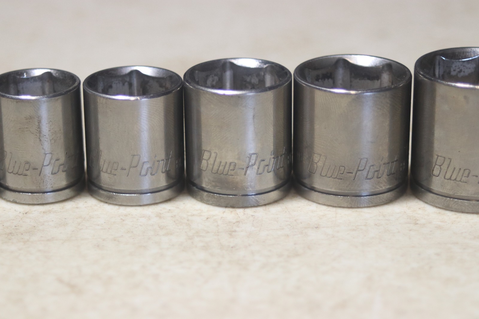 Blue Point BLPS 3/8 Inch Drive 6 Point Socket Set 1/4 To 1 Inch 13 Pieces