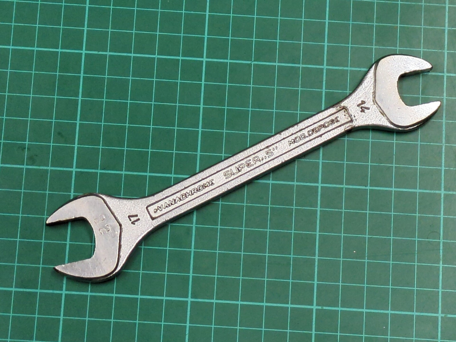 Vintage Facom No44, 14mm x 17mm Vanachrome Open Ended Spanner, Made In France
