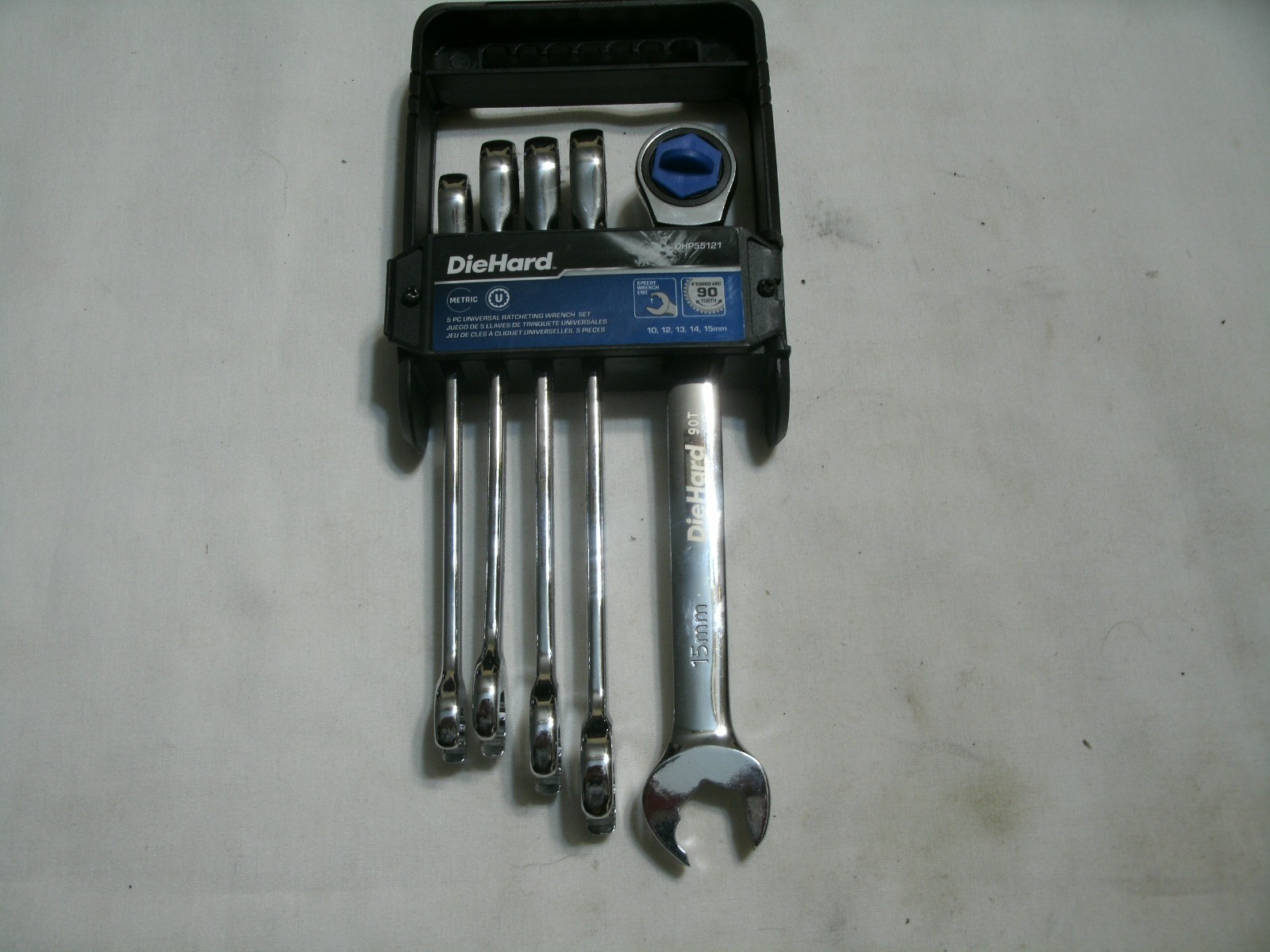 Die Hard 10mm- 15mm 5 Piece Universal Ratcheting Wrench Set METRIC DHP55121