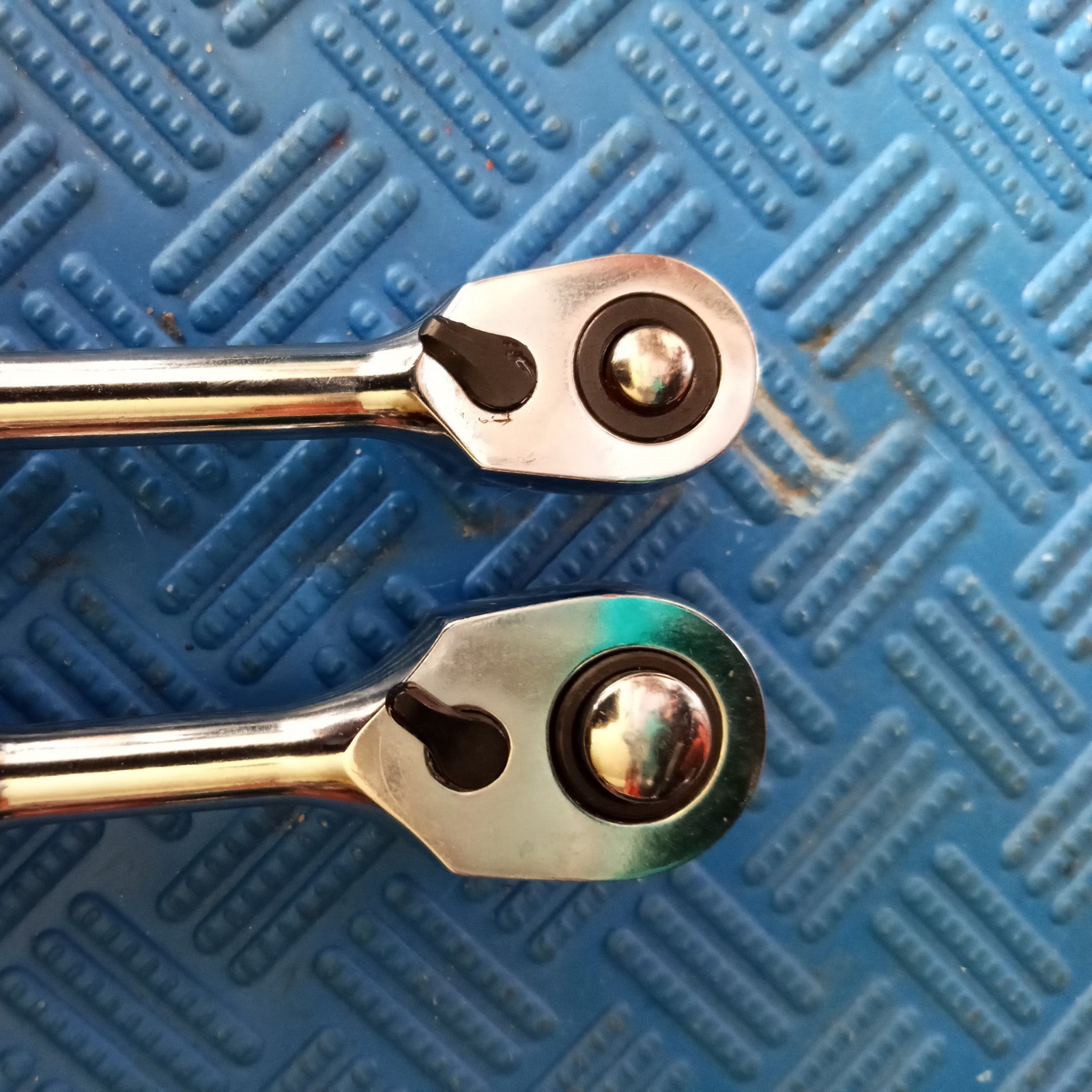 MATCO»SILVER EAGLE» RATCHET SET 3/8 AND 1/4 DRIVE NEWER STYLE