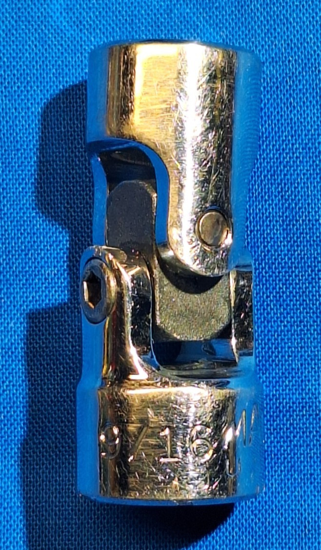 Mac Tools 3/8″ drive shallow SAE 9/16″ 6 point swivel socket XU186