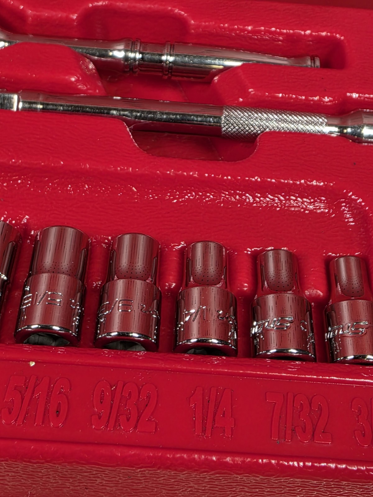 Snap-on 114ATMP 14-Pieces 1/4” Drive 6-Point SAE Shallow Chrome Socket Set
