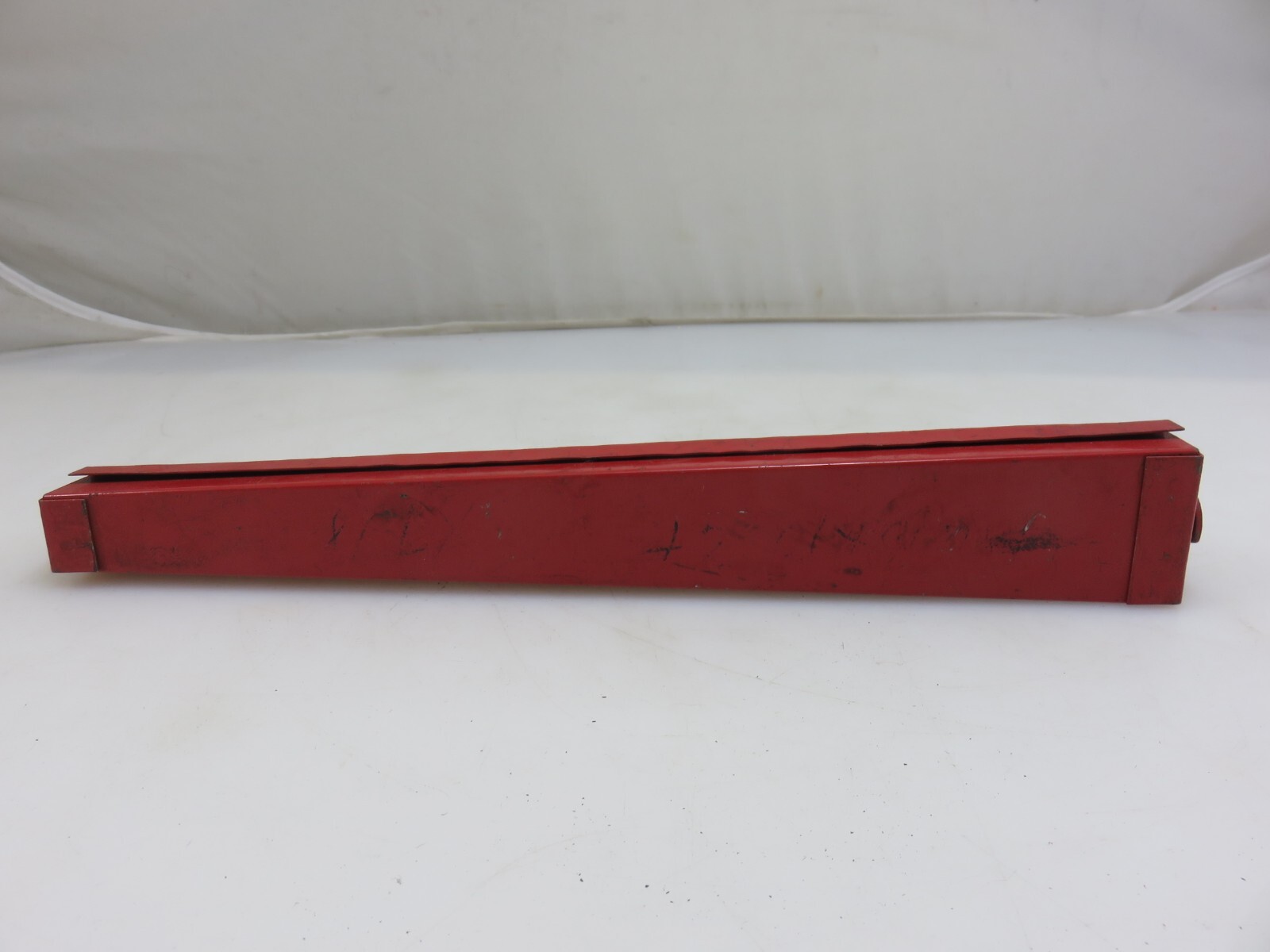 Mac XT-18 Hang-On Socket Caddy Tray Holder RED For 3/8″ Dr. Short Socket Set